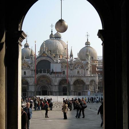 Bocca Di Piazza Apartamento Veneza Exterior foto